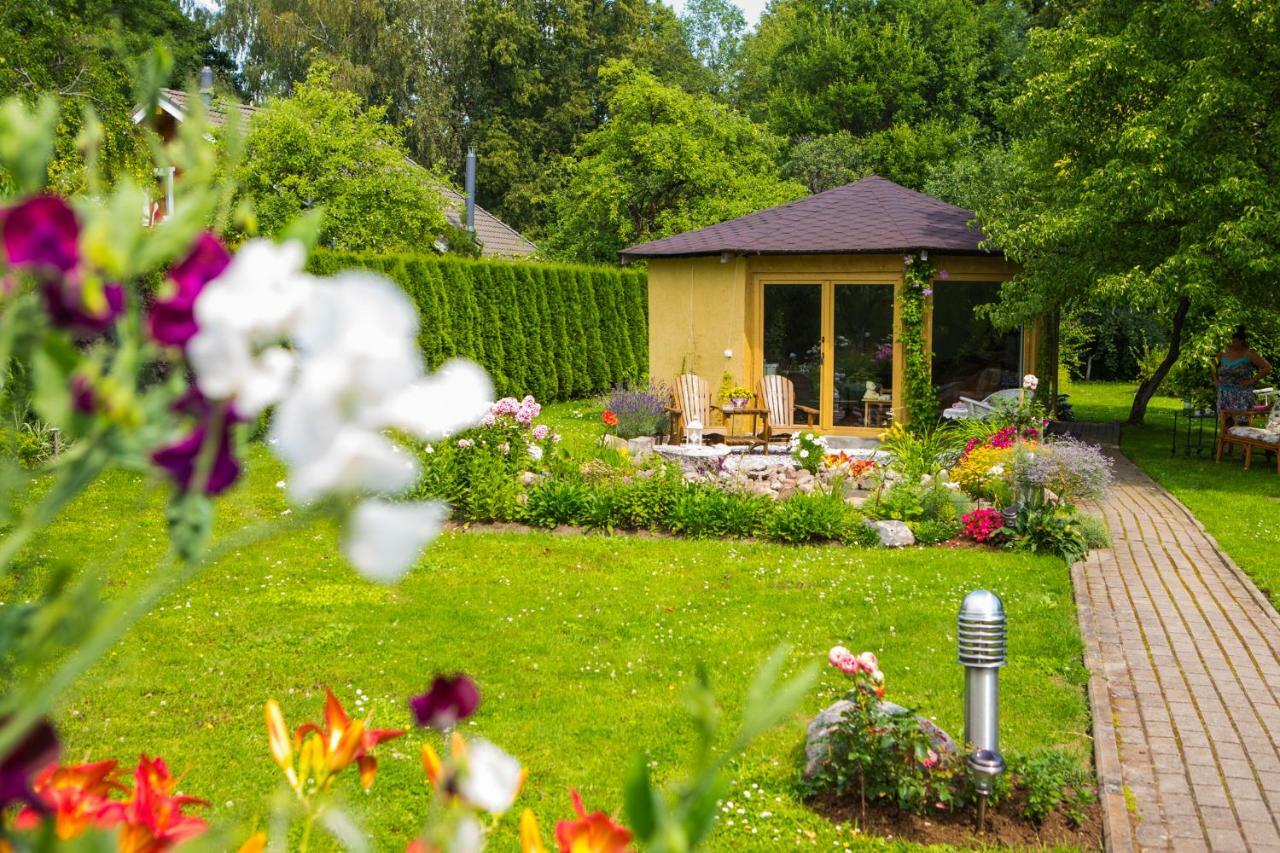 Guests House "Like Home" Sigulda Exteriör bild