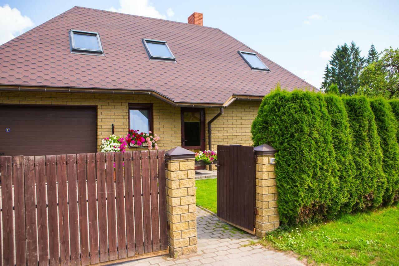 Guests House "Like Home" Sigulda Exteriör bild